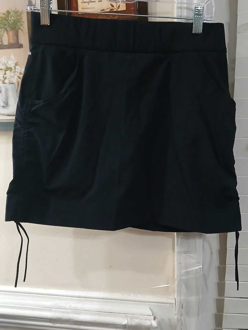 Columbia Women's M Black Solid Mini Skirt/skort Pull-On Stretch Pockets Logo
